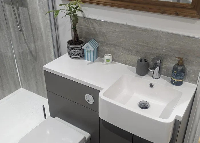 Harbour Side Annex *