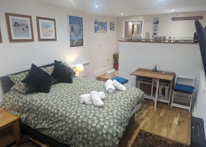 דירה Harbour Side Annex