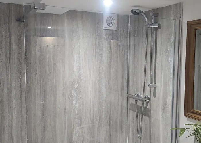 Harbour Side Annex * וויטבי